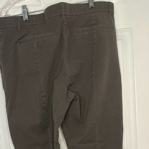 Isaac Mizrahi Live! Regular 24/7‎ Denim Boot Cut Fly Front Jeans A279252 Grey 14 - Picture 2 of 7